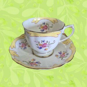 ROYAL ALBERT Crown China Vintage Mini Tea Cup